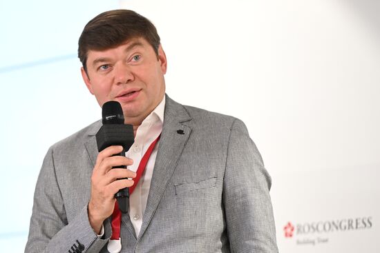 ПМЭФ-2026. Кто такой специалист по ВЭД и в чем его ценность для экономики России