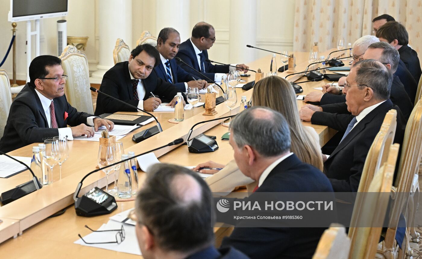 Встреча главы МИД РФ С. Лаврова и главы МИД Бангладеш Х. Рахмана