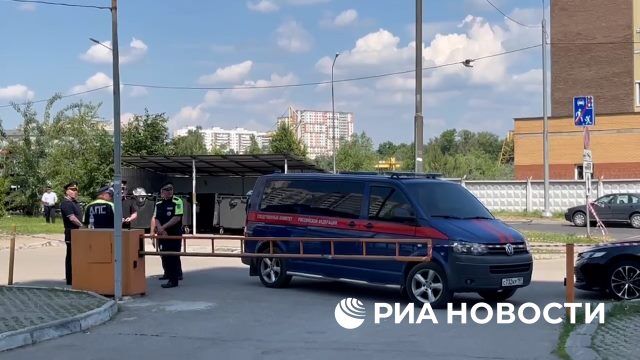 Обстановка на месте взрыва автомобиля в Балашихе