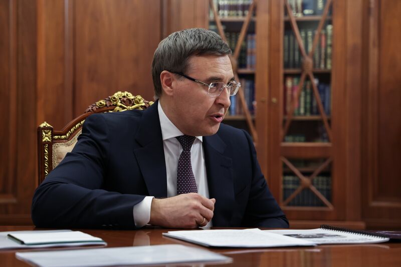 Президент Владимир Путин встретился с министром науки и высшего образования РФ Валерием Фальковым