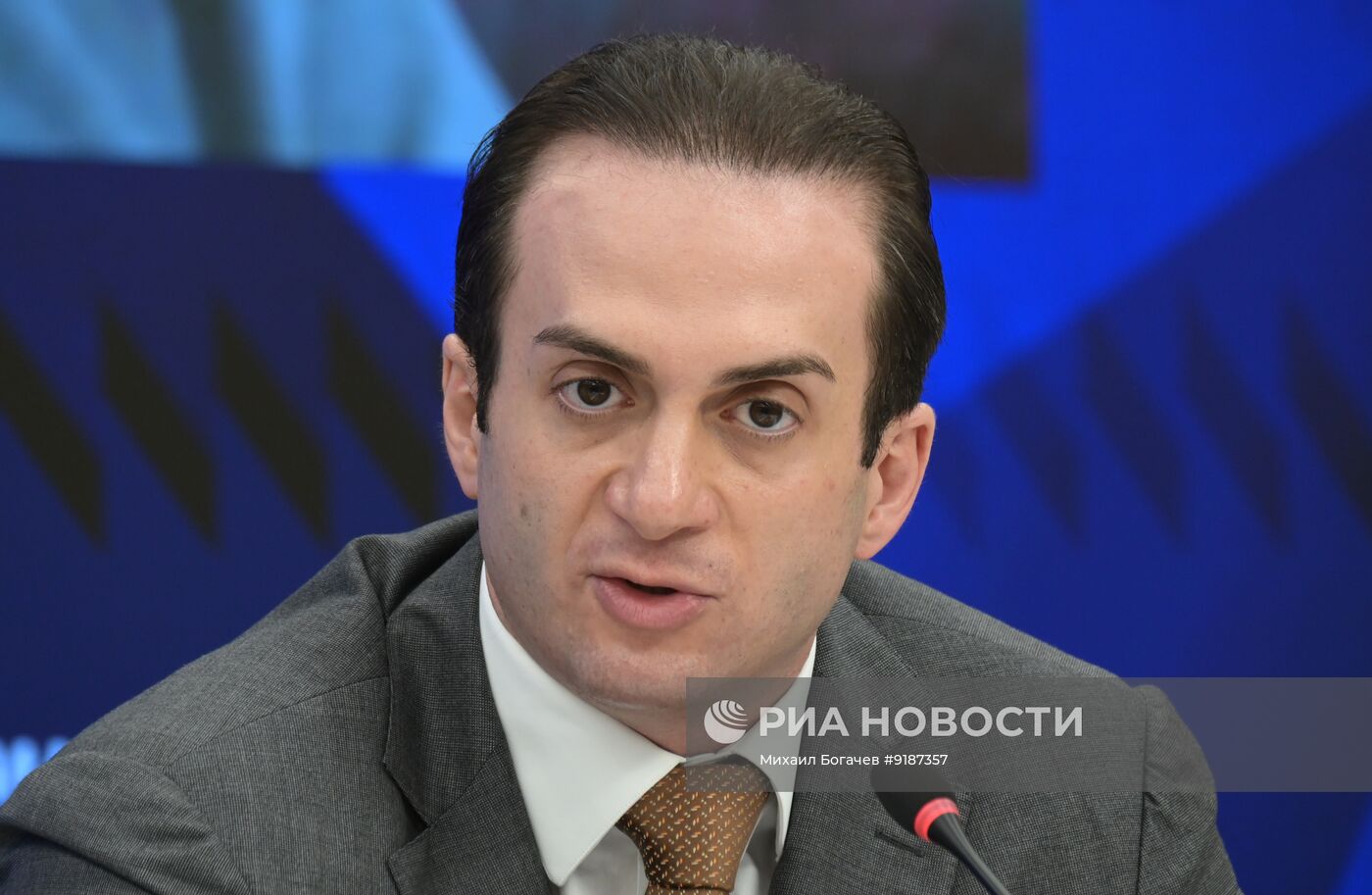 Внешняя политика США в преддверии двойного юбилея
