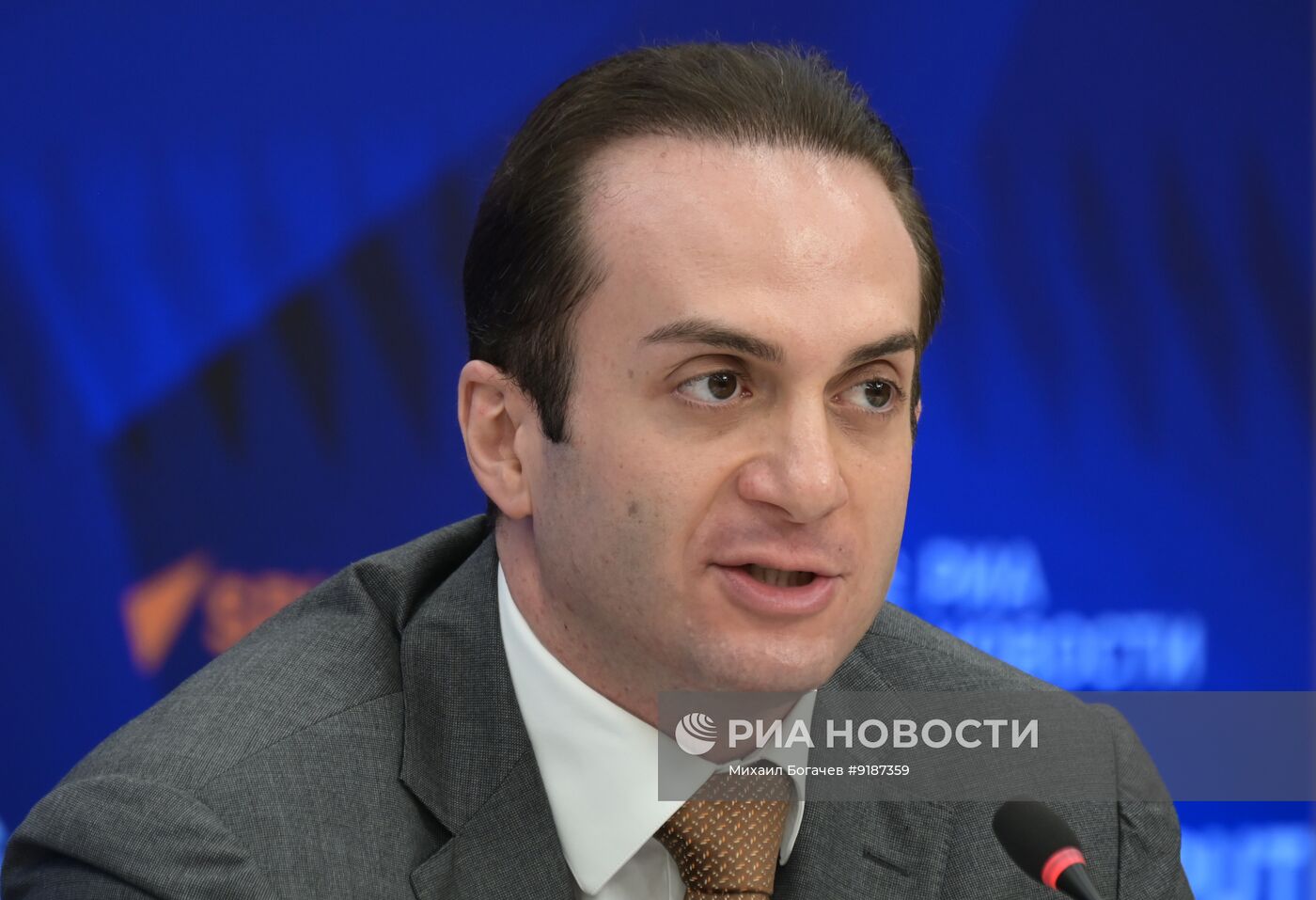 Внешняя политика США в преддверии двойного юбилея