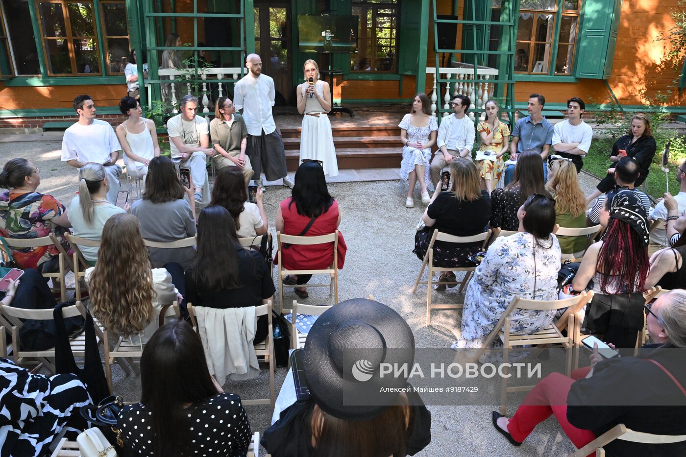 Презентация спектакля "Анна Каренина" в особняке Льва Толстого в Хамовниках