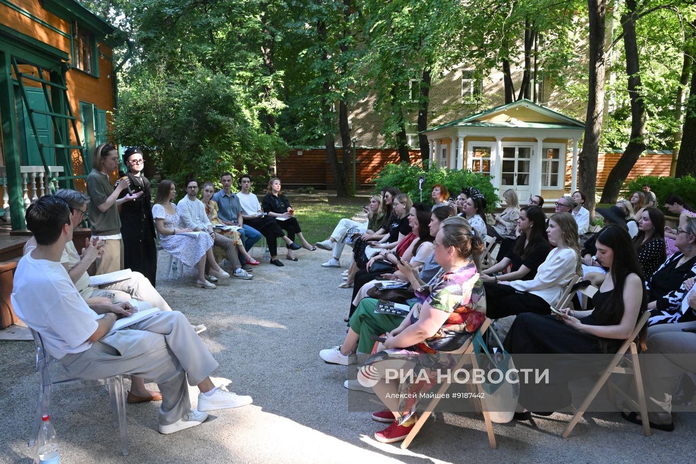 Презентация спектакля "Анна Каренина" в особняке Льва Толстого в Хамовниках
