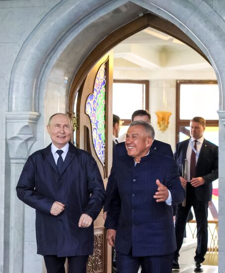 Президент РФ Владимир Путин посетил Казанский кремль