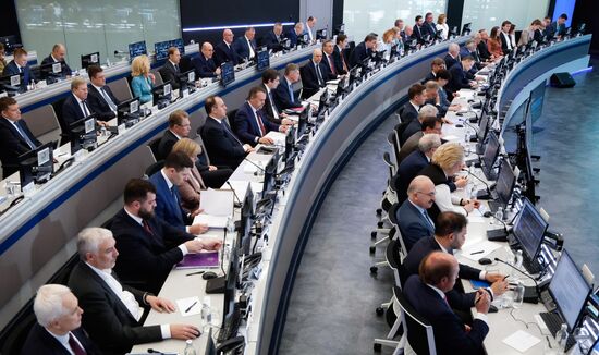 Стратегическая сессия правительства РФ "Совершенствование системы управления научно-технологическим развитием"
