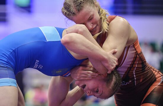 Чемпионат России по женской вольной борьбе в Казани