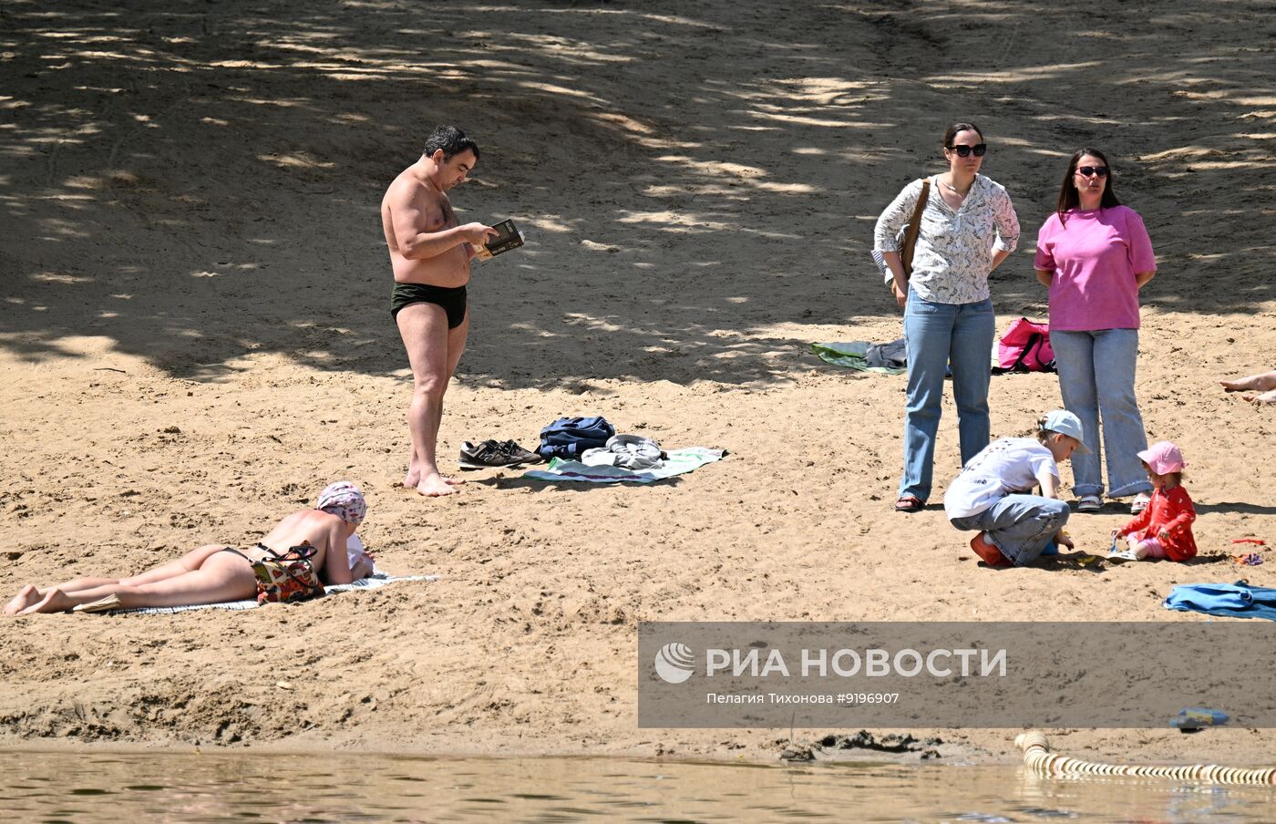 Отдых горожан на водоемах