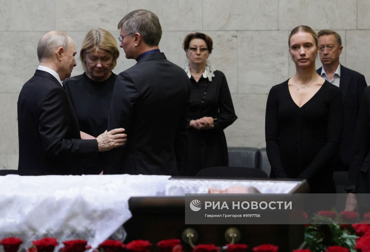 Прощание с бывшим министром обороны РФ Сергеем Ивановым в Москве