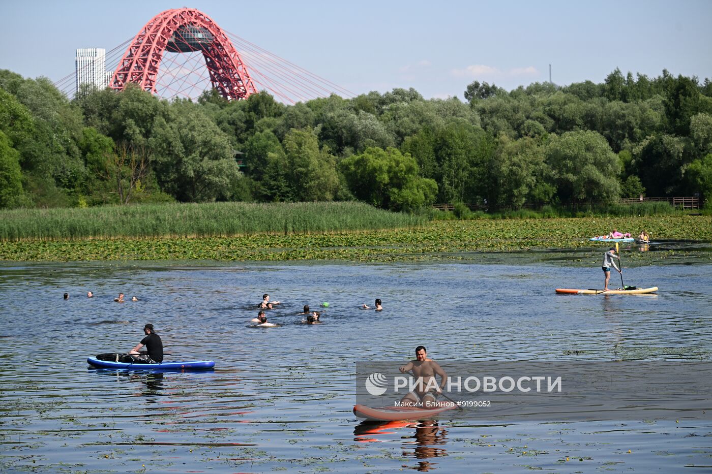Отдых у водоемов в Москве