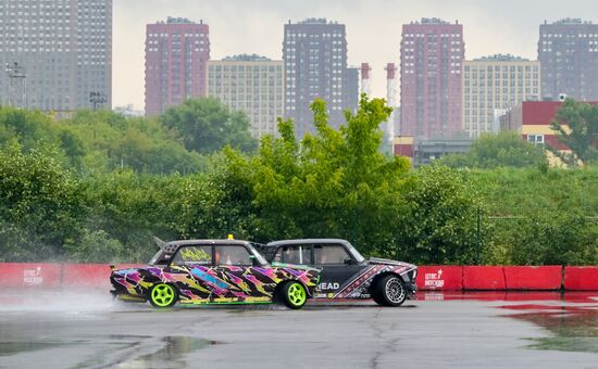 Автомобильный фестиваль "Всё по Классике" в Москве
