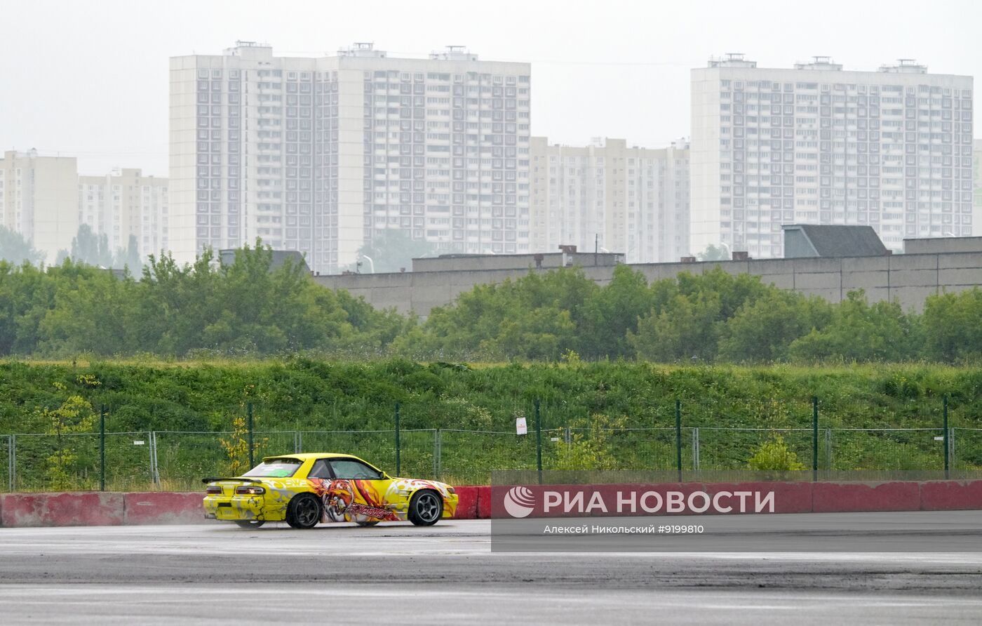 Автомобильный фестиваль "Всё по Классике" в Москве