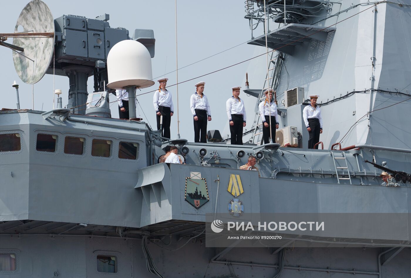Российские корабли прибыли на военную базу в Циндао