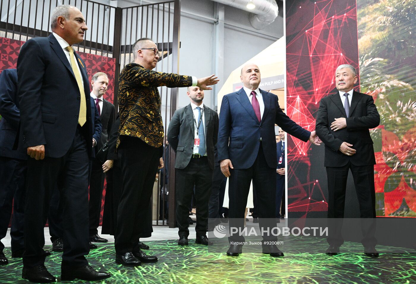 Международная выставка "Иннопром" в Екатеринбурге