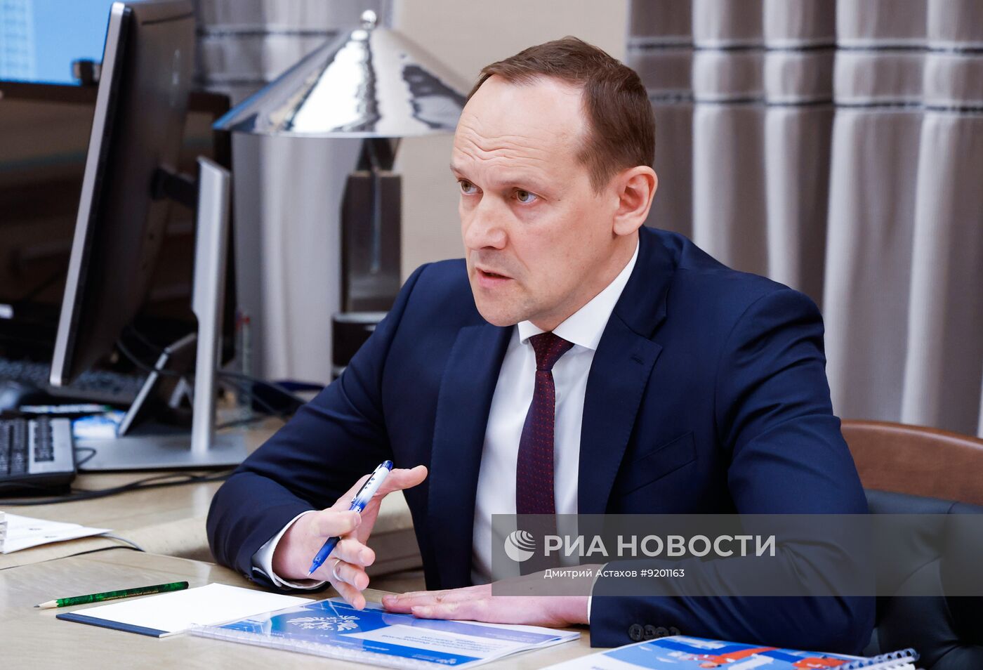 Премьер-министр Михаил Мишустин встретился с главой Росреестра Олегом Скуфинским