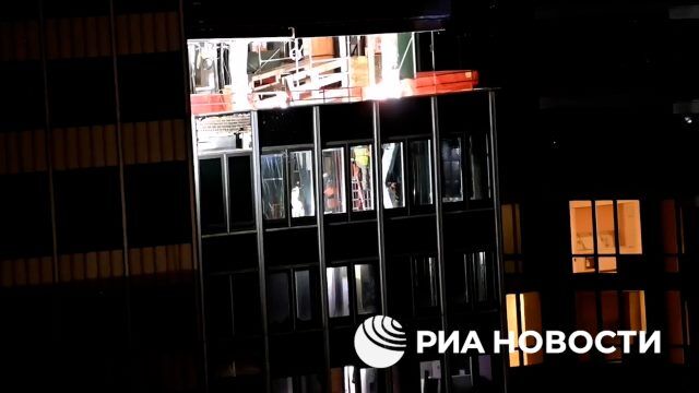 Ремонтные работы в аварийном небоскребе в Нью-Йорке