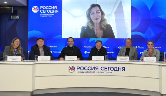 Первый фестиваль авторской песни и ремесел "Семья и мир"