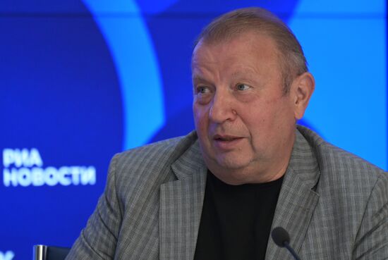 Первый фестиваль авторской песни и ремесел "Семья и мир"