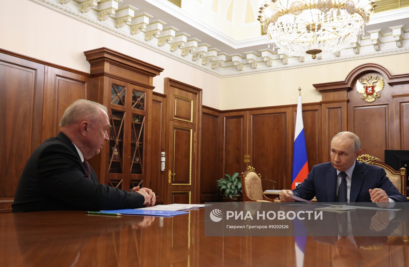 Президент Владимир Путин встретился с главой ТПП Сергеем Катыриным