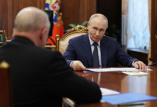 Президент Владимир Путин встретился с главой ТПП Сергеем Катыриным