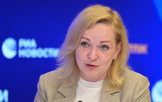 День семьи, любви и верности: ключевые ценности России