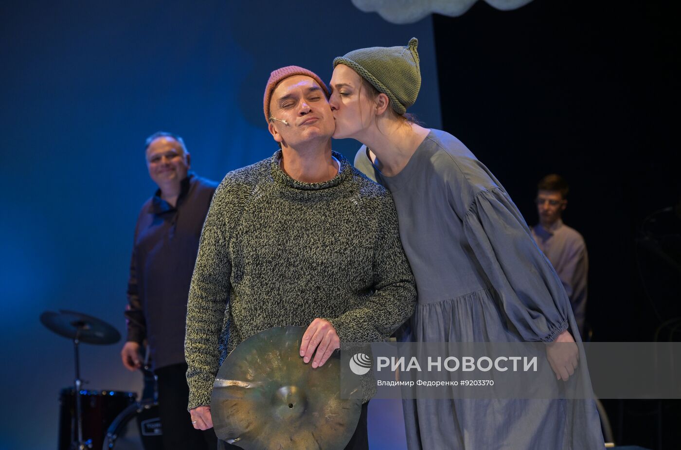 Спектакль "Сказка о рыбаке и рыбке" в театре Моссовета