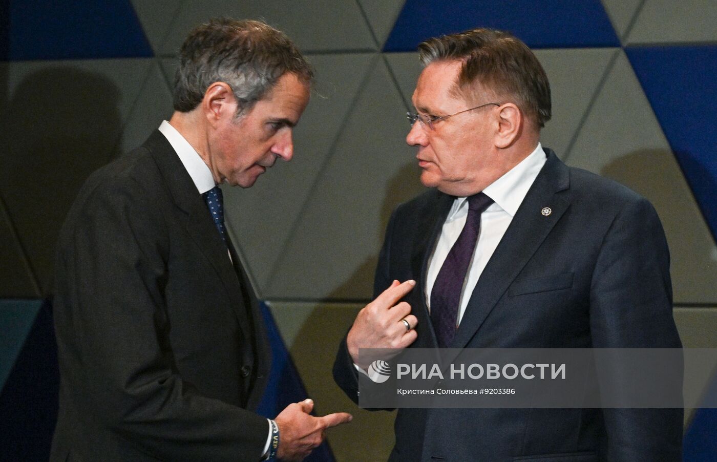 Переговоры гендиректора "Росатома" А. Лихачева и главы МАГАТЭ Р. Гросси в Калининграде