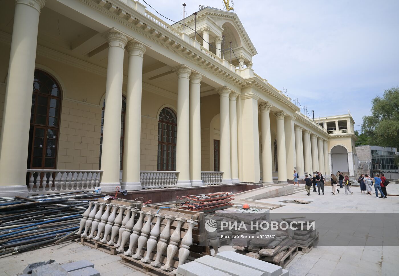 Реставрация кафе "Лето" и ресторана "Золотой колос" на ВДНХ
