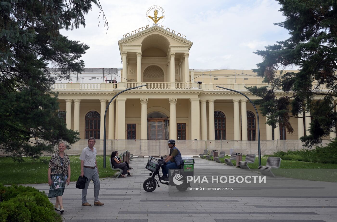 Реставрация кафе "Лето" и ресторана "Золотой колос" на ВДНХ