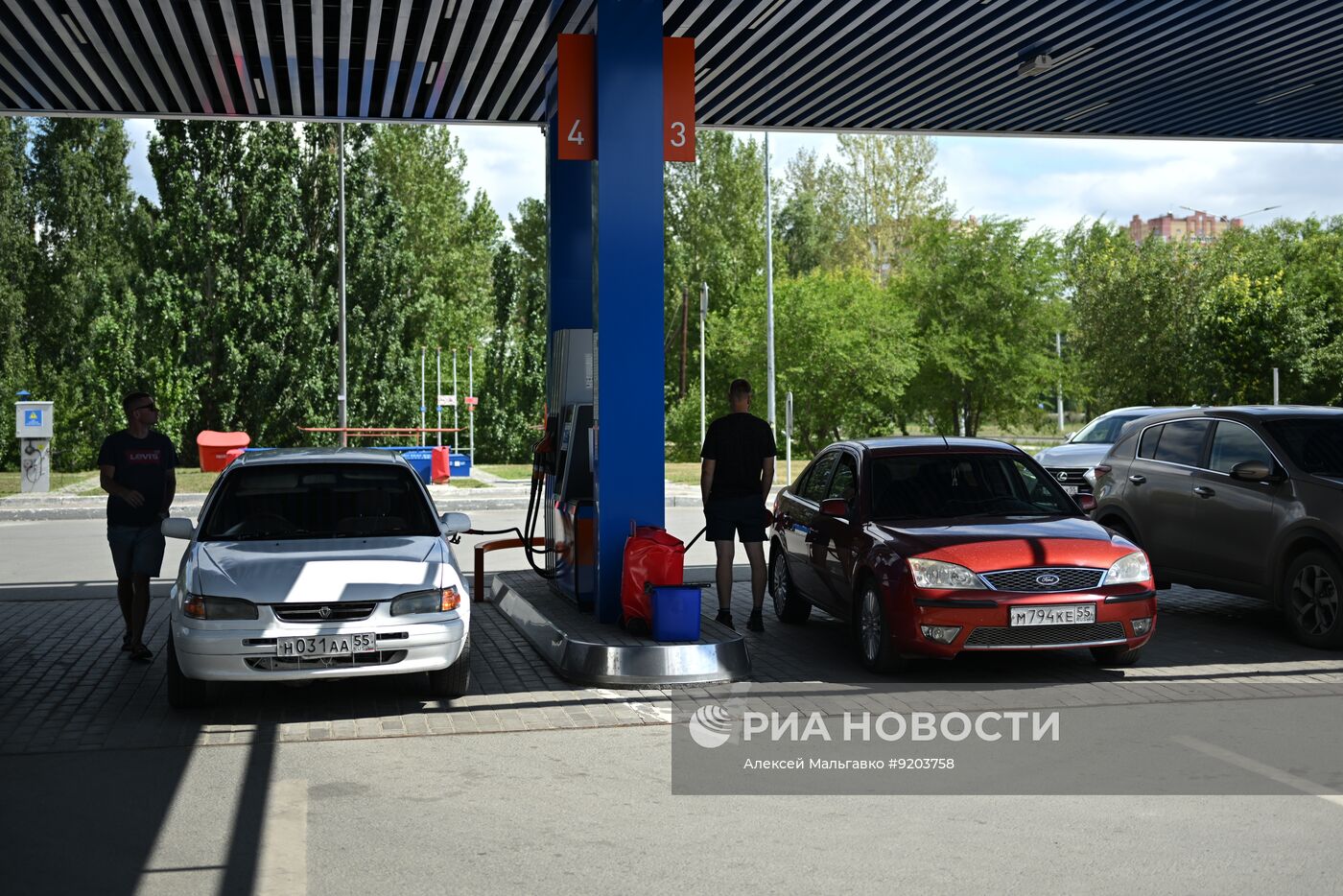 Работа АЗС в Омске