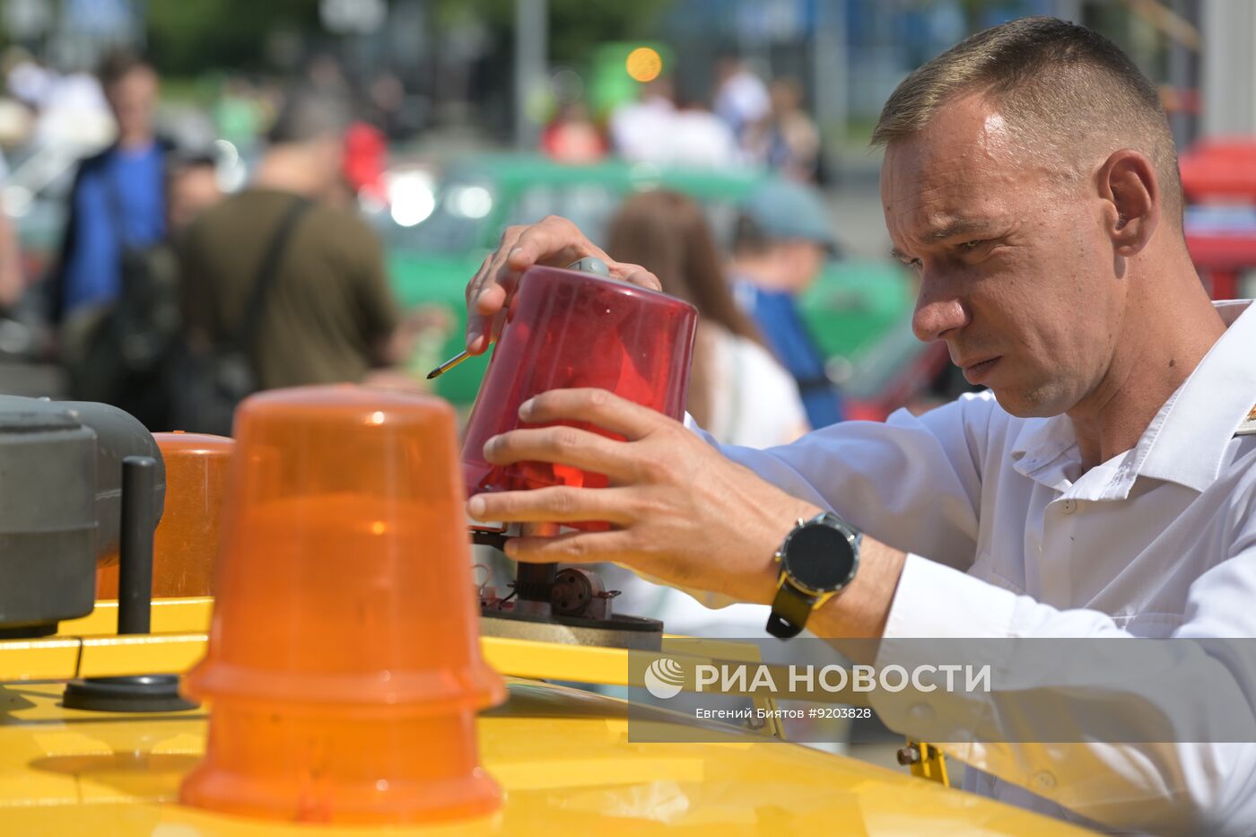 Парад ретротранспорта в Москве