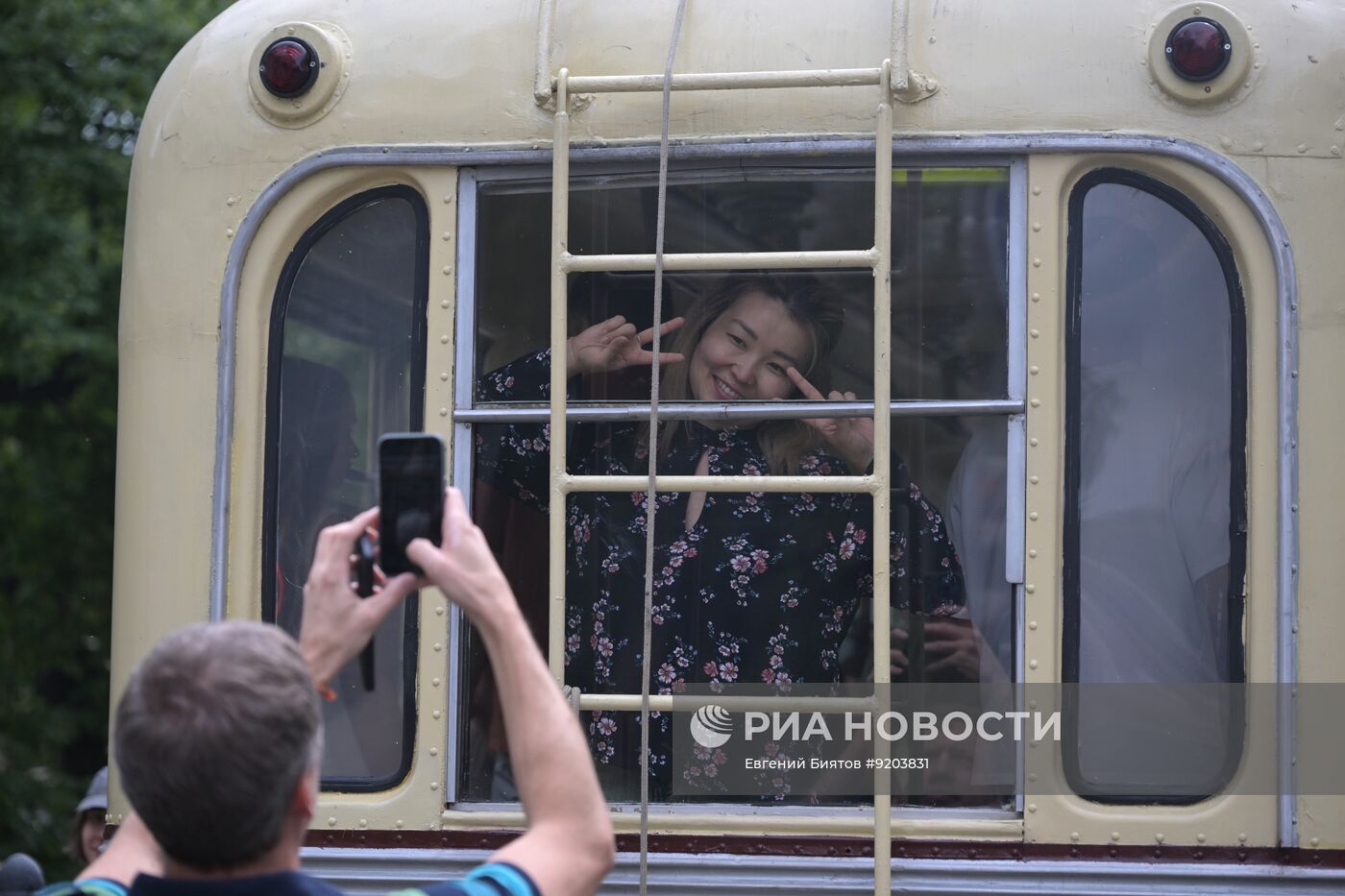 Парад ретротранспорта в Москве