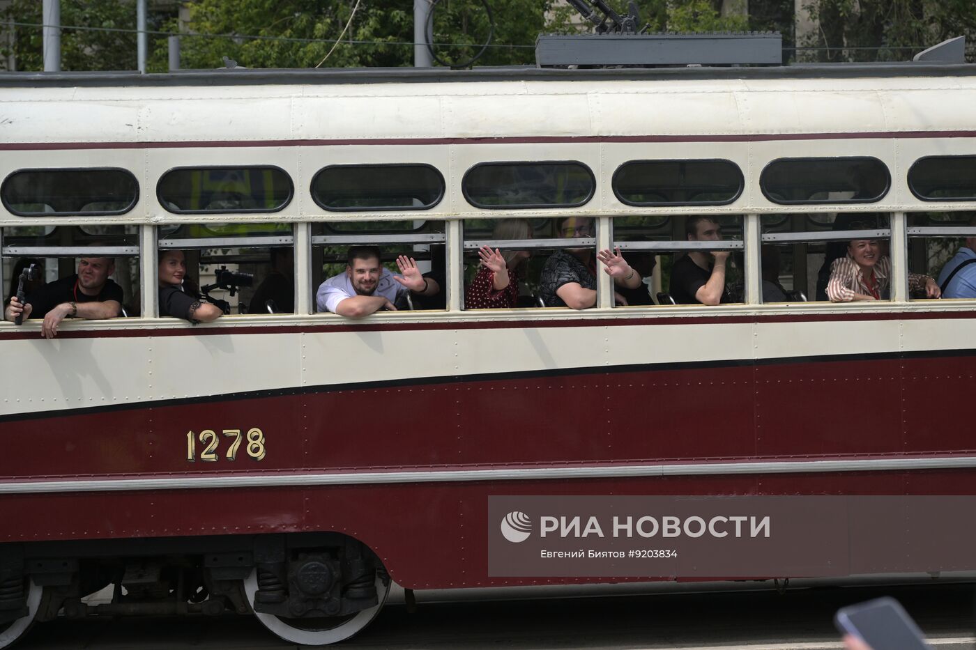 Парад ретротранспорта в Москве