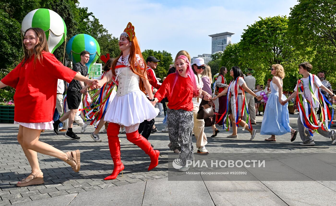 Фестиваль нового русского стиля "Фолково" в Москве