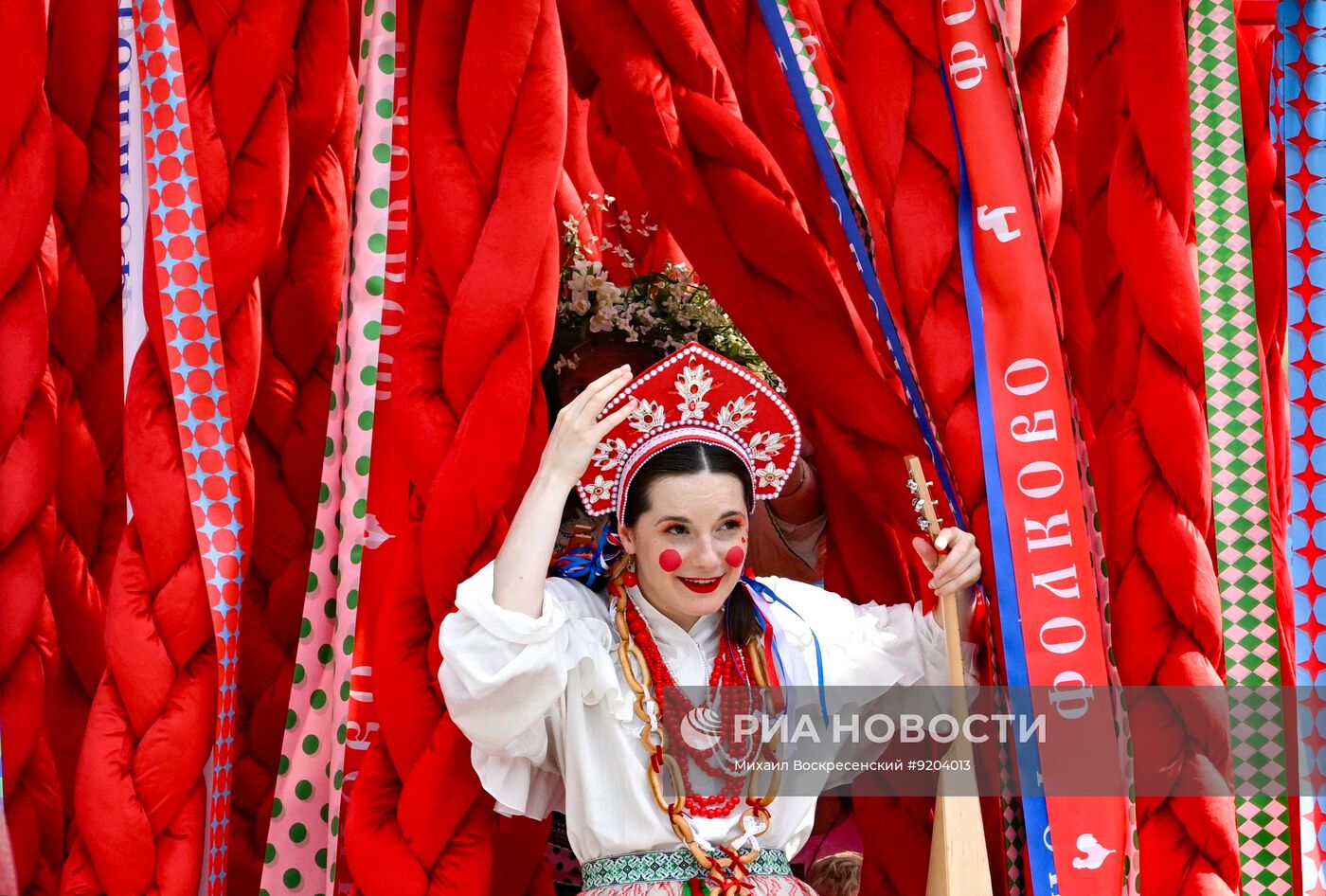 Фестиваль нового русского стиля "Фолково" в Москве
