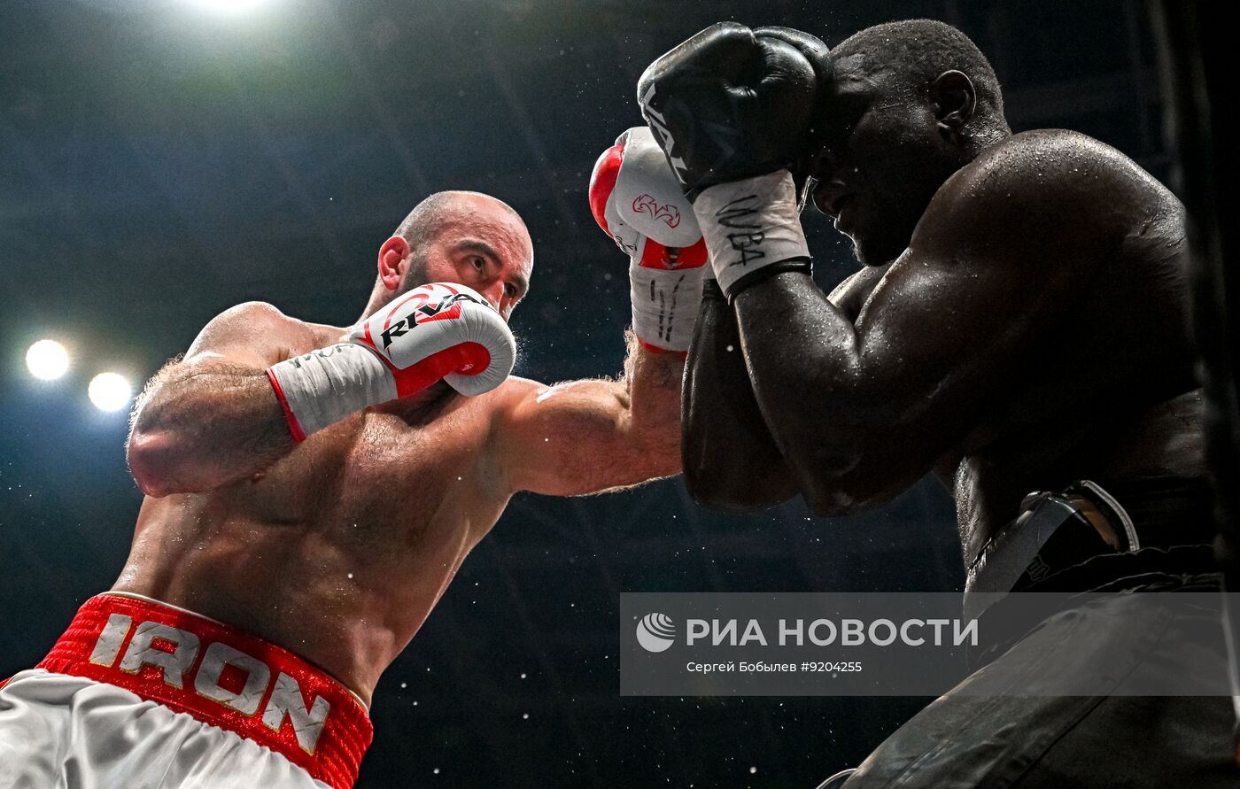 Вечер мирового бокса в Москве