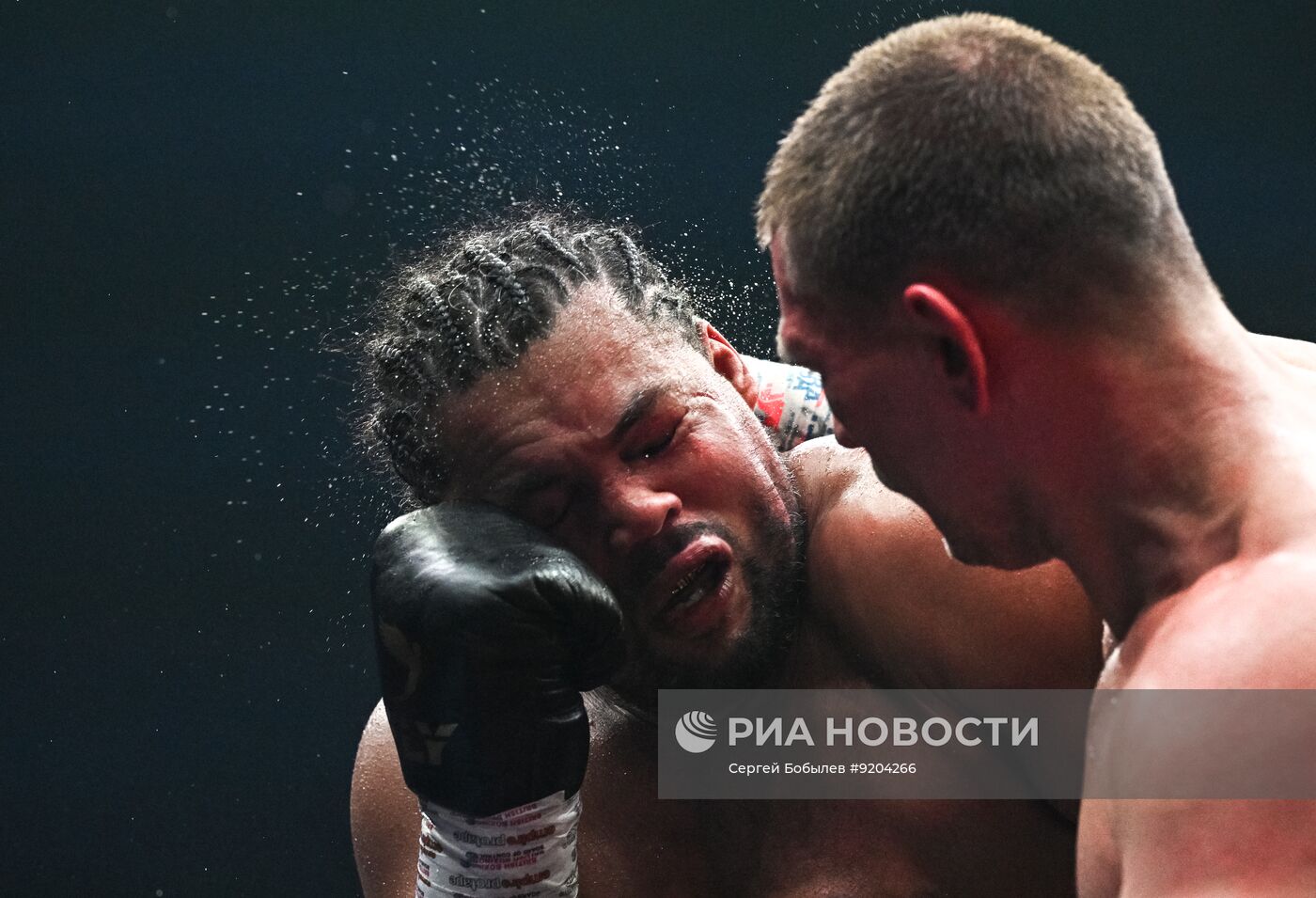 Вечер мирового бокса в Москве