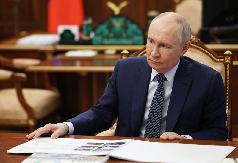 Президент Владимир Путин встретился с главой Якутии Айсеном Николаевым