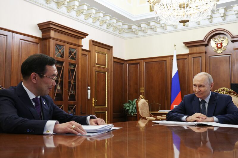 Президент Владимир Путин встретился с главой Якутии Айсеном Николаевым