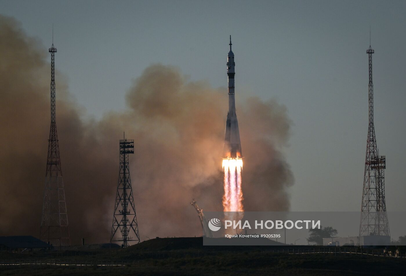 Запуск РН "Союз-2-1а" с пилотируемым кораблем "Союз МС-29" с космодрома Байконур