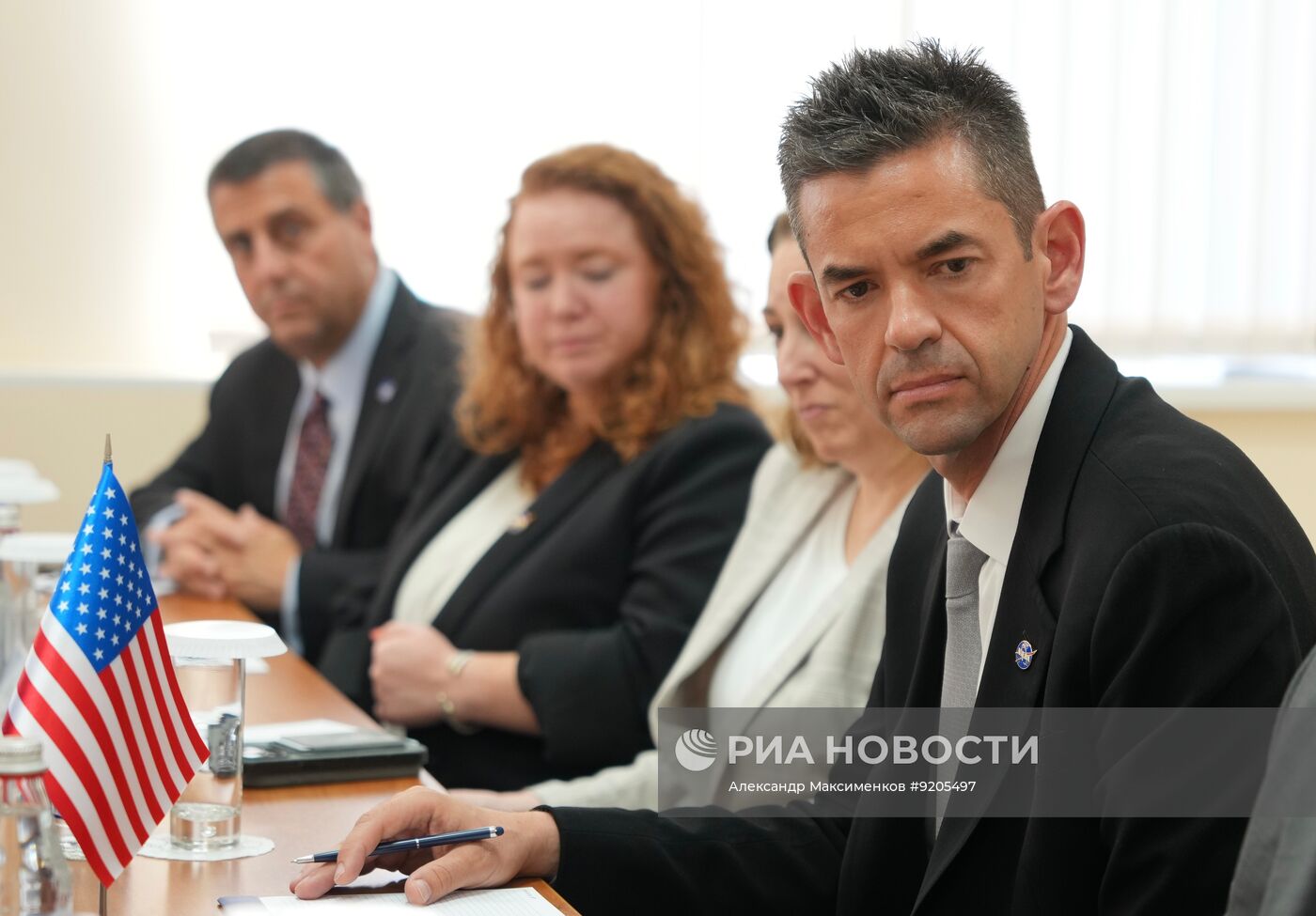 Встреча первого вице-премьера Дениса Мантурова и главы НАСА Джареда Айзекмана