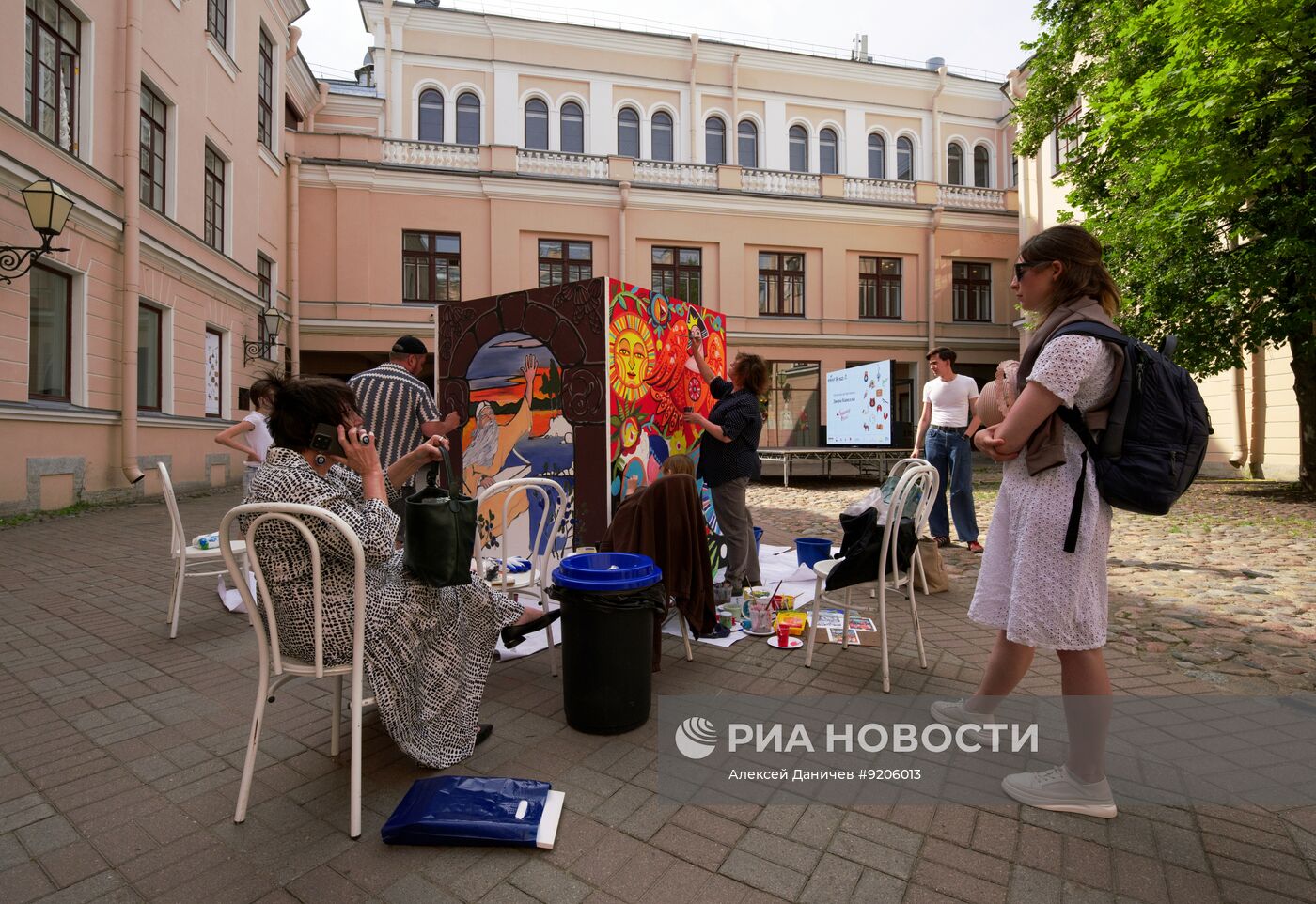 Фестиваль "Дворы Капеллы" в Санкт-Петербурге