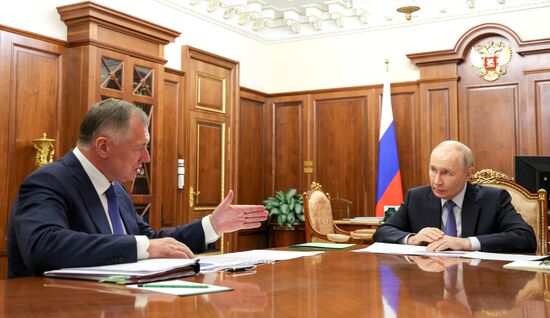 Встреча президента Владимира Путина и вице-премьера Марата Хуснуллина