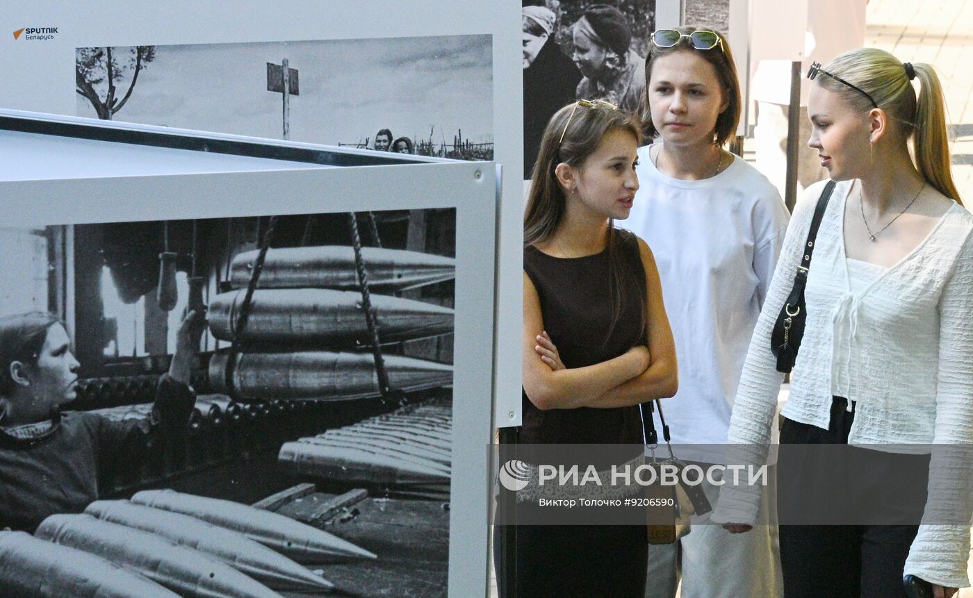 Открытие фотовыставки "Женские лица войны" в Витебске