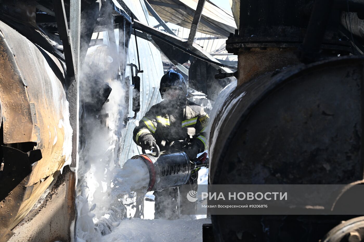 В подмосковных Бронницах ликвидируют пожар в промзоне