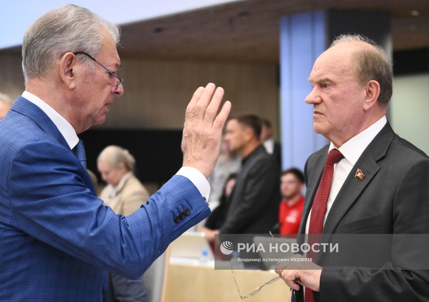 ЦИК зарегистрировала кандидатов в депутаты Госдумы от КПРФ