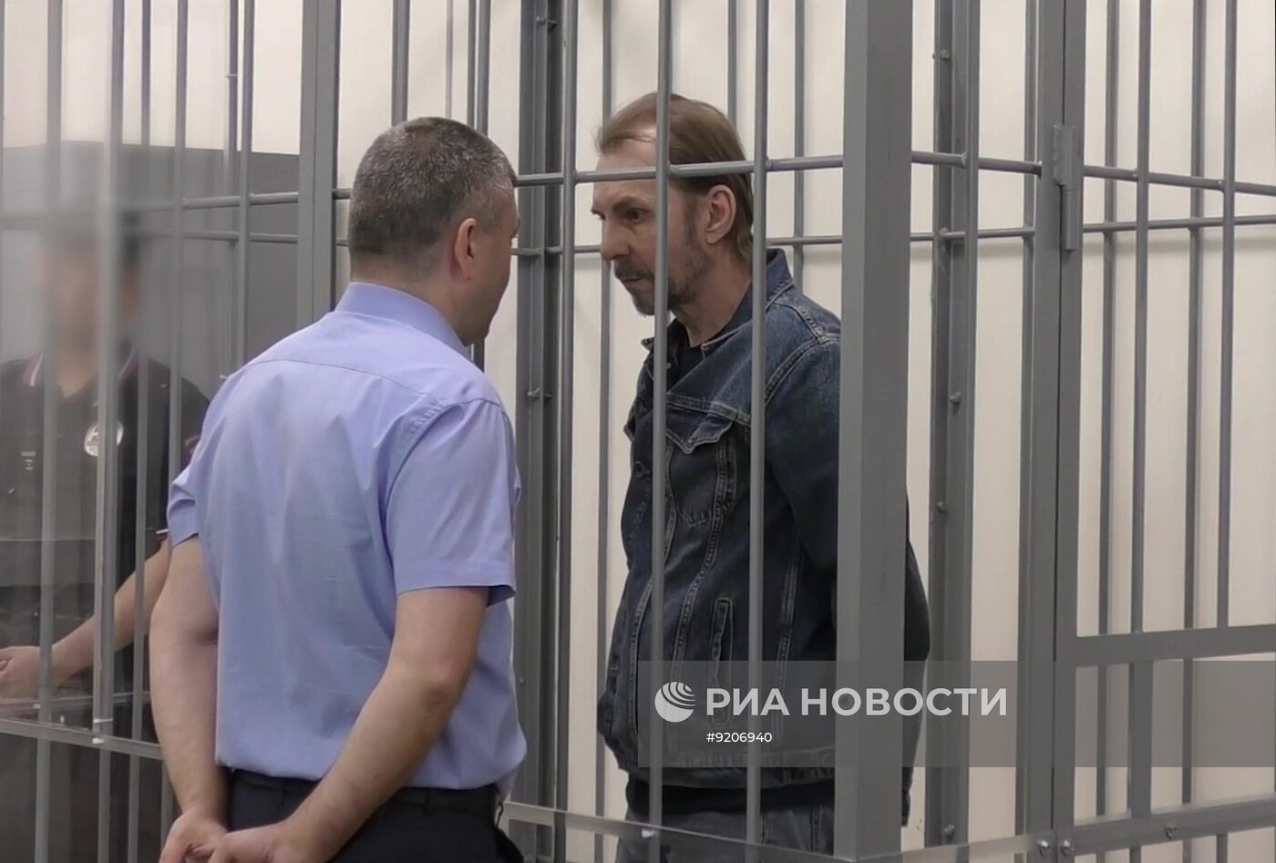 ФСБ опубликовала кадры задержания продавца авиаподшипников для украинского предприятия