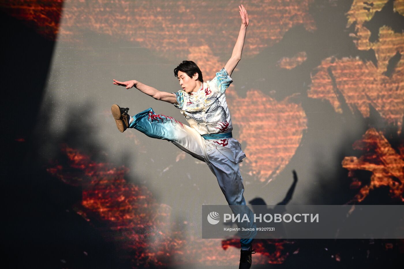 Китайское представление "Дух боевых искусств – в сердце, культура – в движении" в Москве