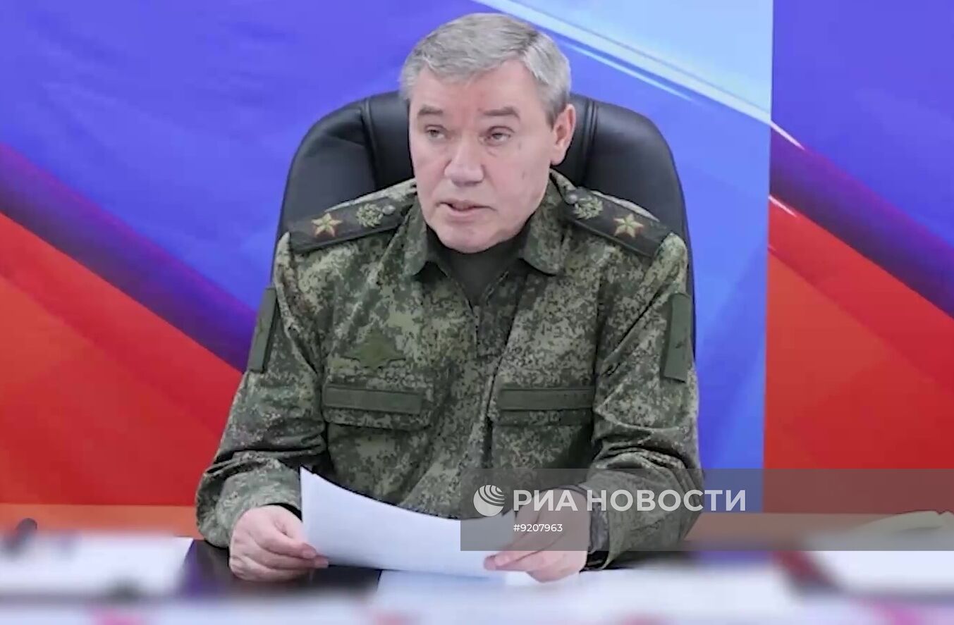 Начальник Генштаба РФ Валерий Герасимов проинспектировал группировку войск "Запад"