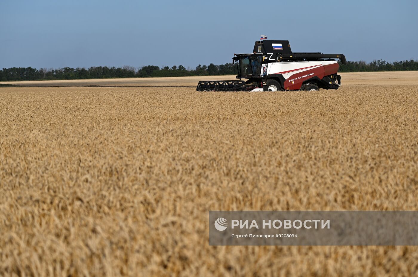 Уборка пшеницы в Ростовской области